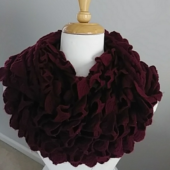 Accessories - BURGUNDY INFINITY RUFFLED SCARF